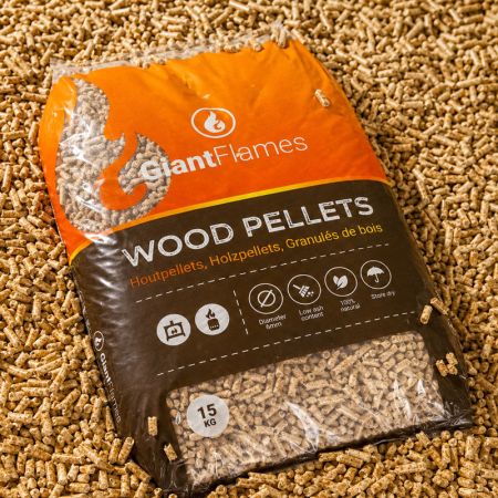 Pallet Giant Flames houtpellets 65 zakken x 15kg (975kg)